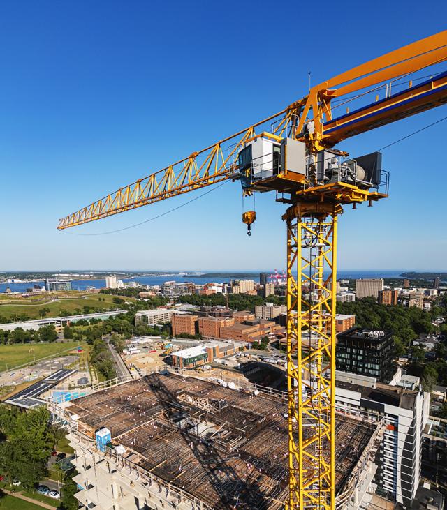 建筑塔式起重机(图源网络)二,专业操作规范,安全生产的必备要素塔吊